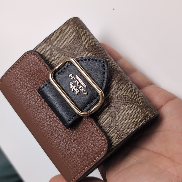 Coach CF472 Small Morgan Wallet In Colorblock Signature Canvas (Firm Price) - Picture 1 of 12